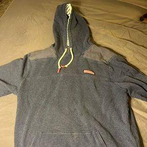 Vineyard vines hoodie